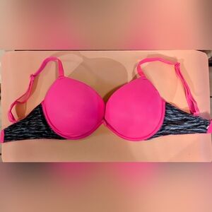 PINK Victoria's Secret Wear Everywhere Super Push-Up Bra 32DD -Never worn